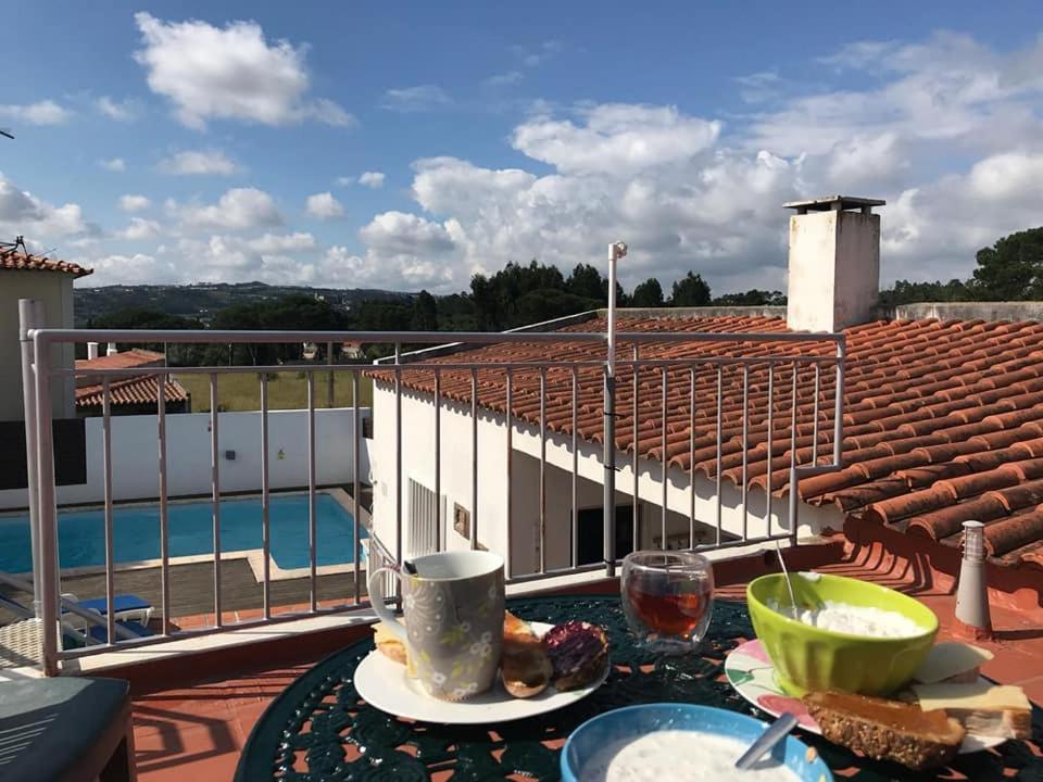 Casa Coloridos Bed & Breakfast Obidos Bagian luar foto