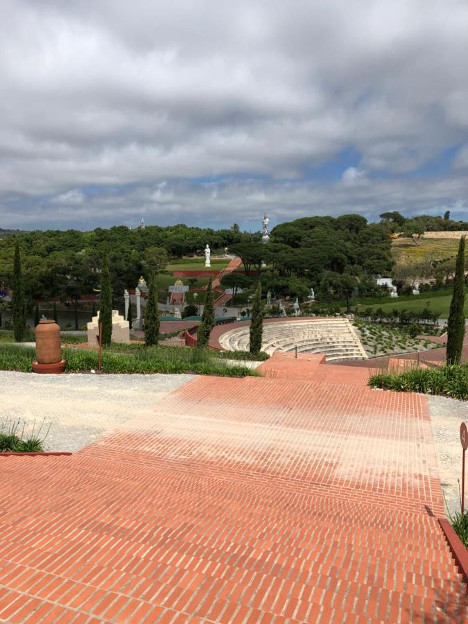 Casa Coloridos Bed & Breakfast Obidos Bagian luar foto