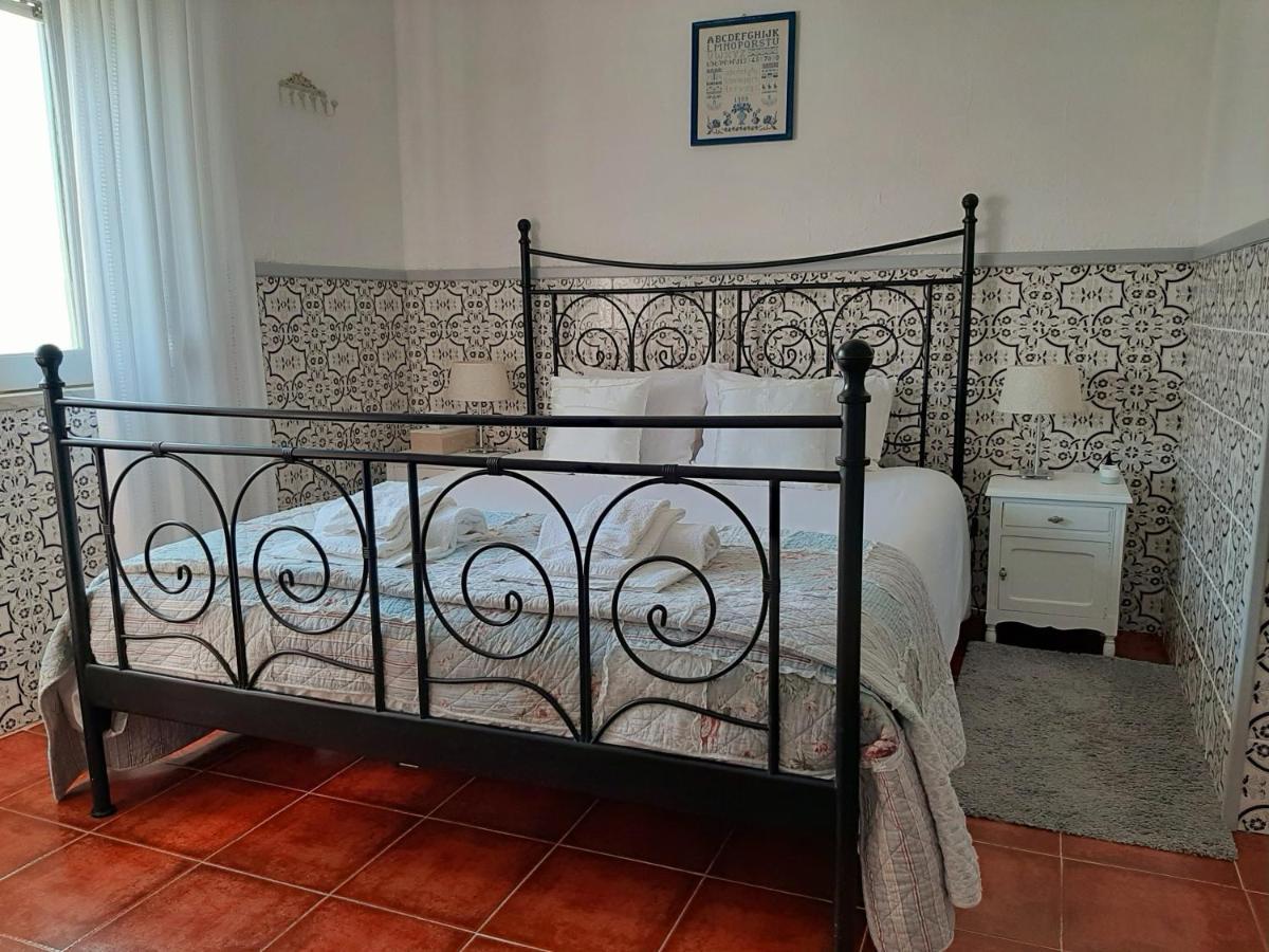 Casa Coloridos Bed & Breakfast Obidos Bagian luar foto