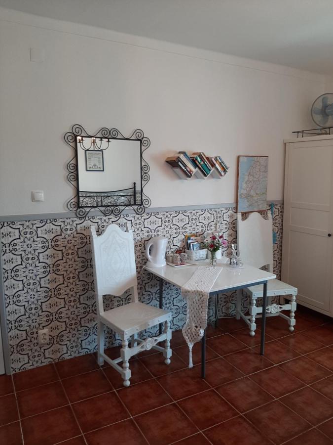 Casa Coloridos Bed & Breakfast Obidos Bagian luar foto